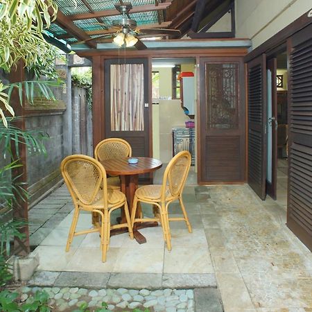 Pondok Agung Bed & Breakfast Nusa Dua  Exteriör bild