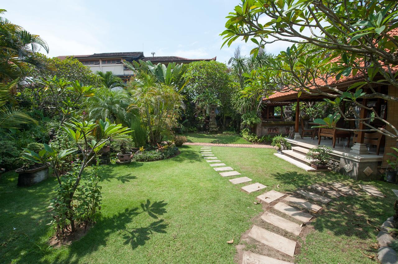 Pondok Agung Bed & Breakfast Nusa Dua  Exteriör bild